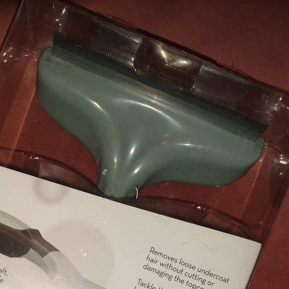 Fur Deshedder Brush Large Shedding Dogs Perfect Coat Deshedding Comb 50+ lbs - Picture 8 of 10